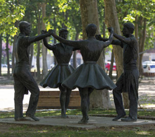 Monument a la sardana
